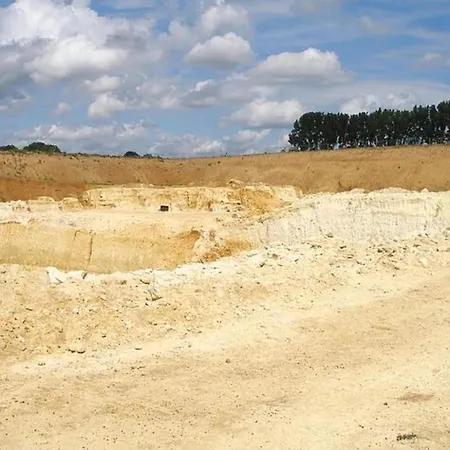 In Near Nature Reserve 贝梅伦